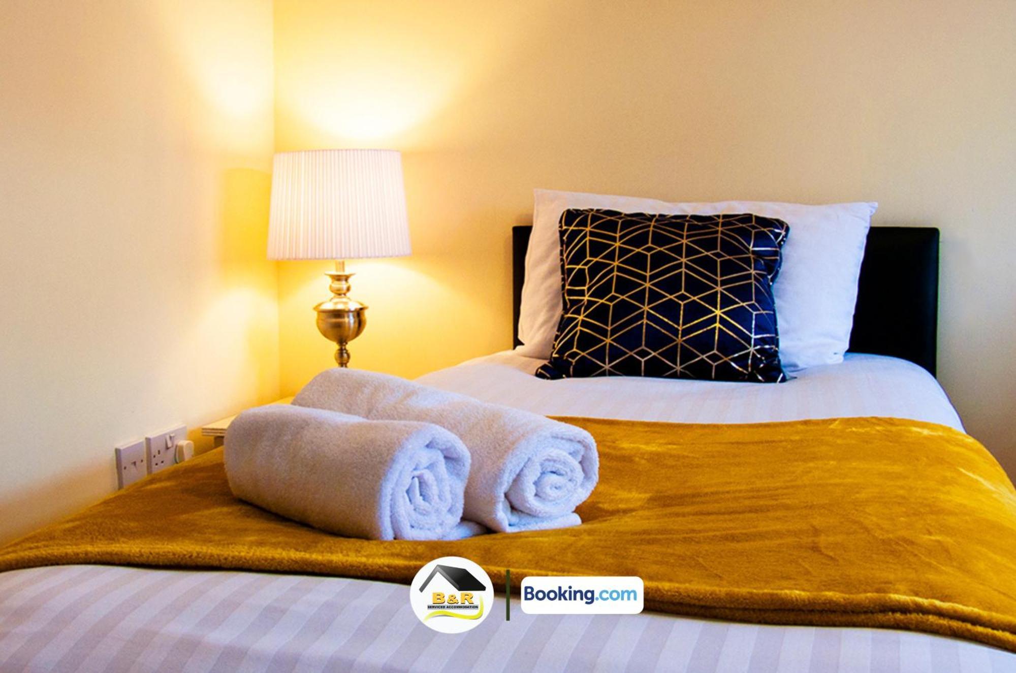 3 Bedroom House By B And R Serviced Accommodation Amesbury With Super Fast Wi-Fi 145Mbps Ngoại thất bức ảnh